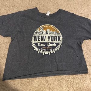 New york bottle cap grey crop top